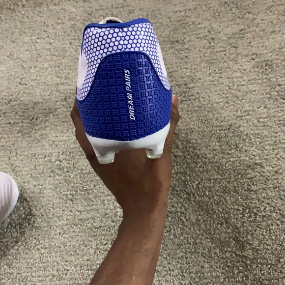 Brand new dream pair soccer cleats - Picture 7 of 8